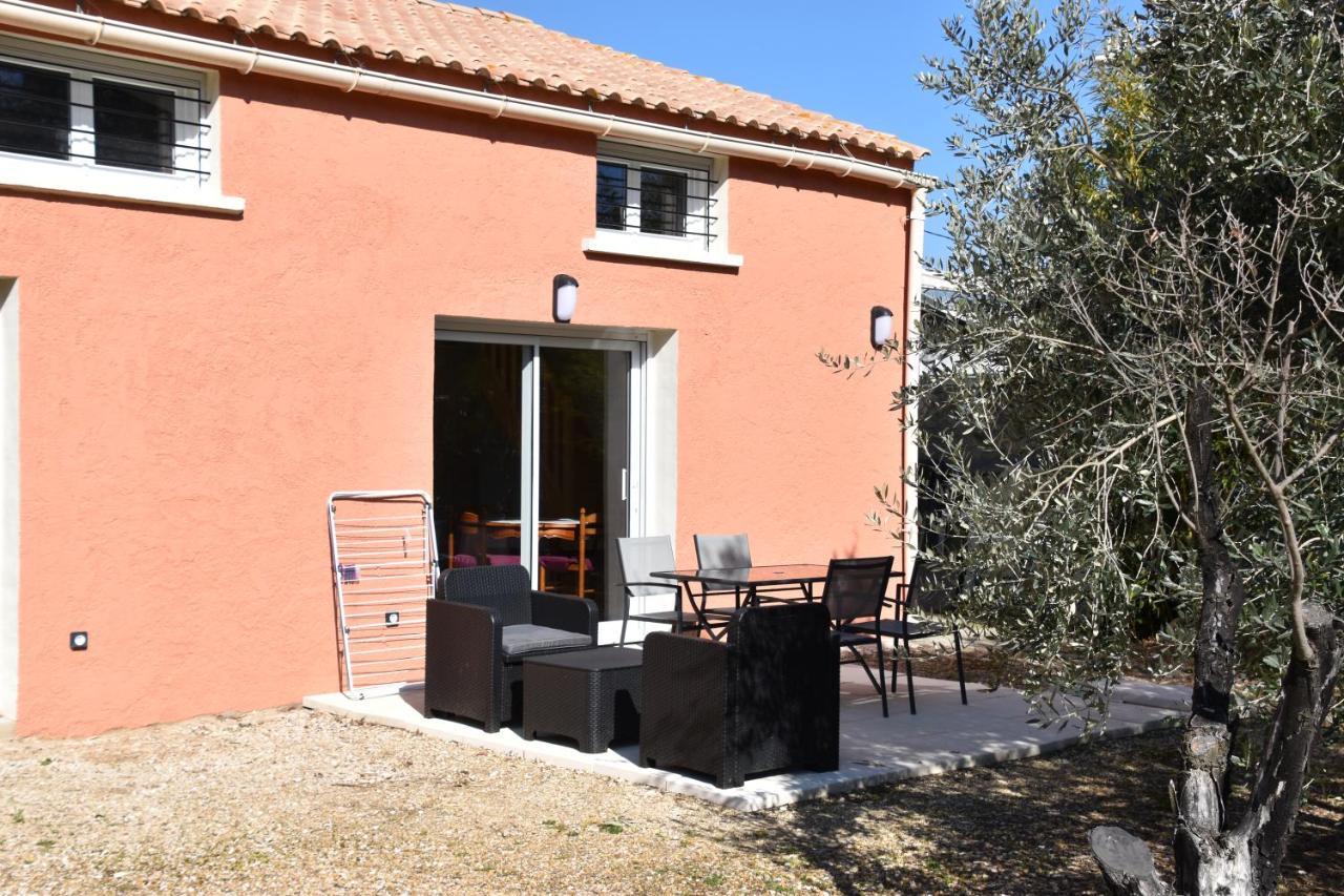 Lumineux Deux Pieces En Rez De Jardin * Hyères